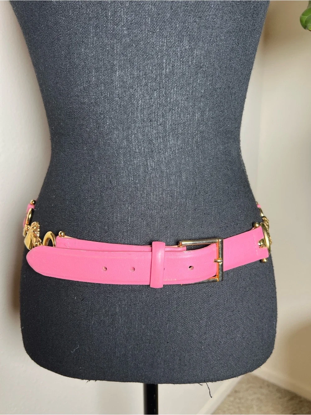 ESCADA Worth Women’s Vintage Barbie Pink Equestrian Leather Belt Size Medium